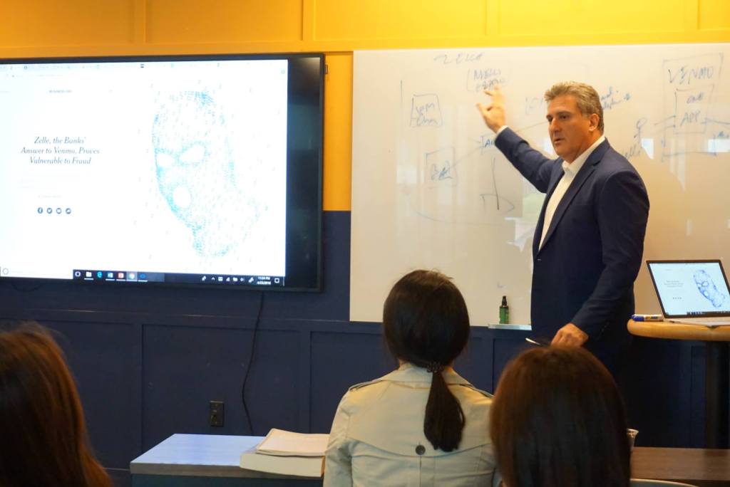 31189884_562502654127959_4368620530517934080_o