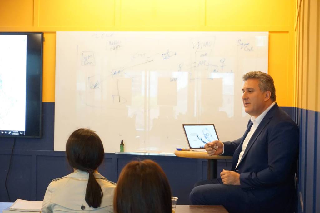 31279775_562502644127960_1709948582162857984_o